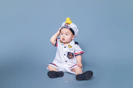 梧州宝宝老摇头怎么回事